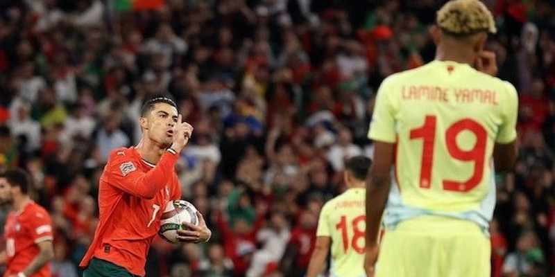 Bàn thắng gỡ hòa của Ronaldo cân bằng tỷ số 2 - 2 Bàn thắng gỡ hòa của Ronaldo cân bằng tỷ số 2 - 2